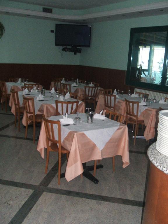 Hotel Kristall Loiano Екстер'єр фото